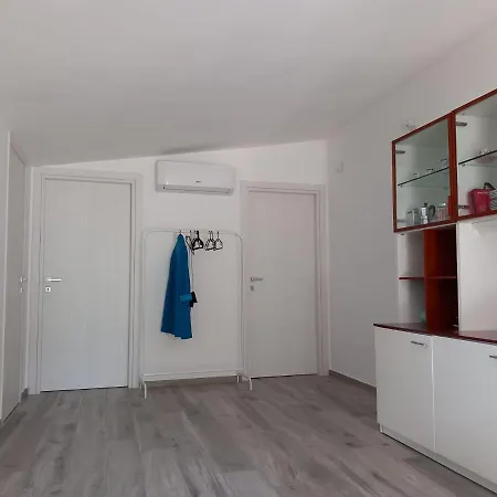 Apartamento Udi